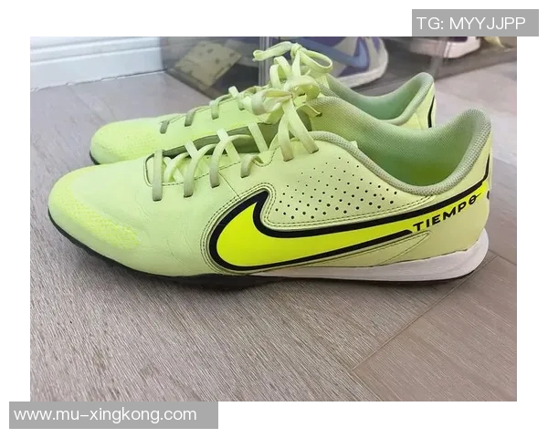 性价比高的足球鞋推荐300元左右轻松入手舒适又耐用 性价比高的足球鞋推荐300元左右轻松入手舒适又耐用