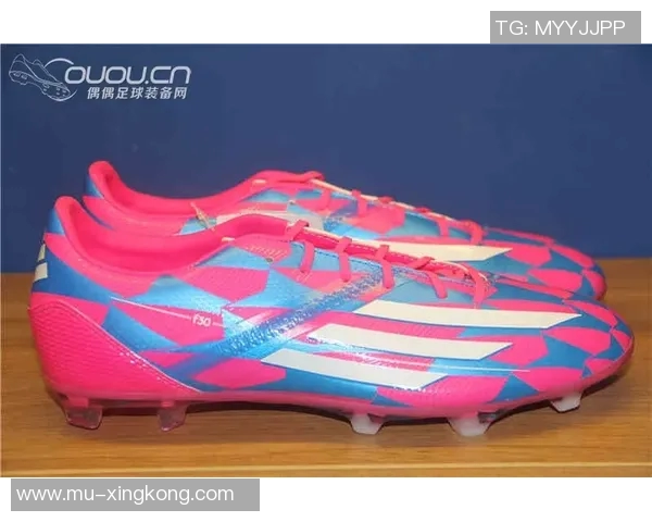 推荐适合各类场地的fg足球鞋让你在比赛中尽显风采